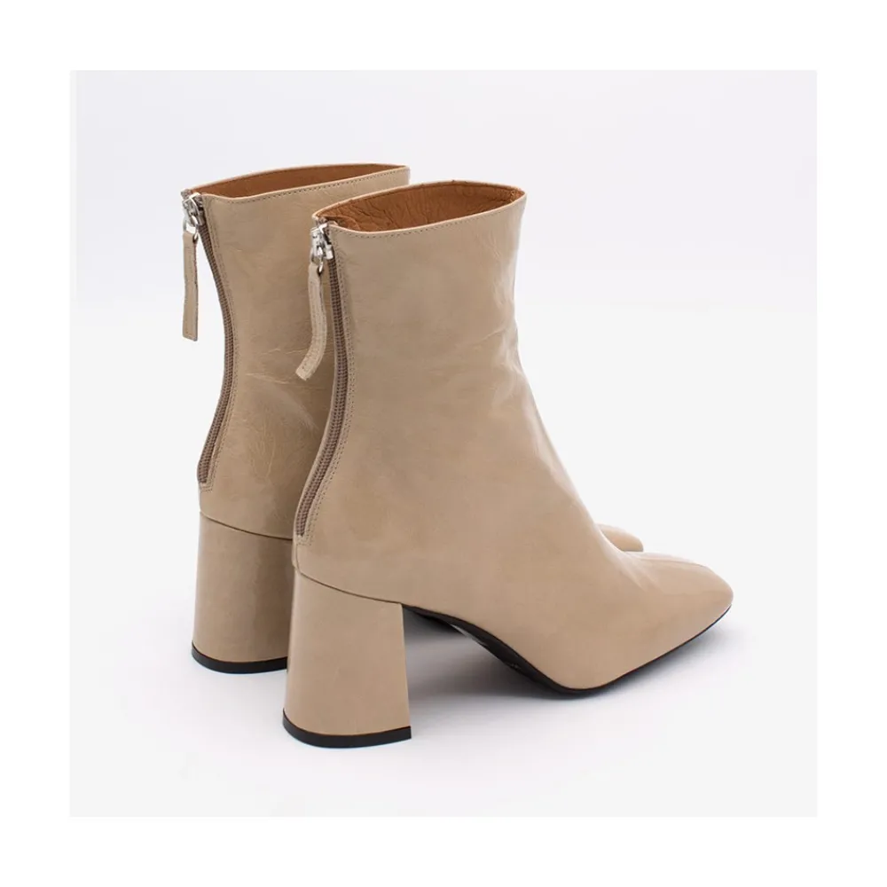 ANGEL ALARCON Aland - Women S Square Toe Shiny Leather Booties, Wide Heel And Zip<Vrouwen Boots And Booties
