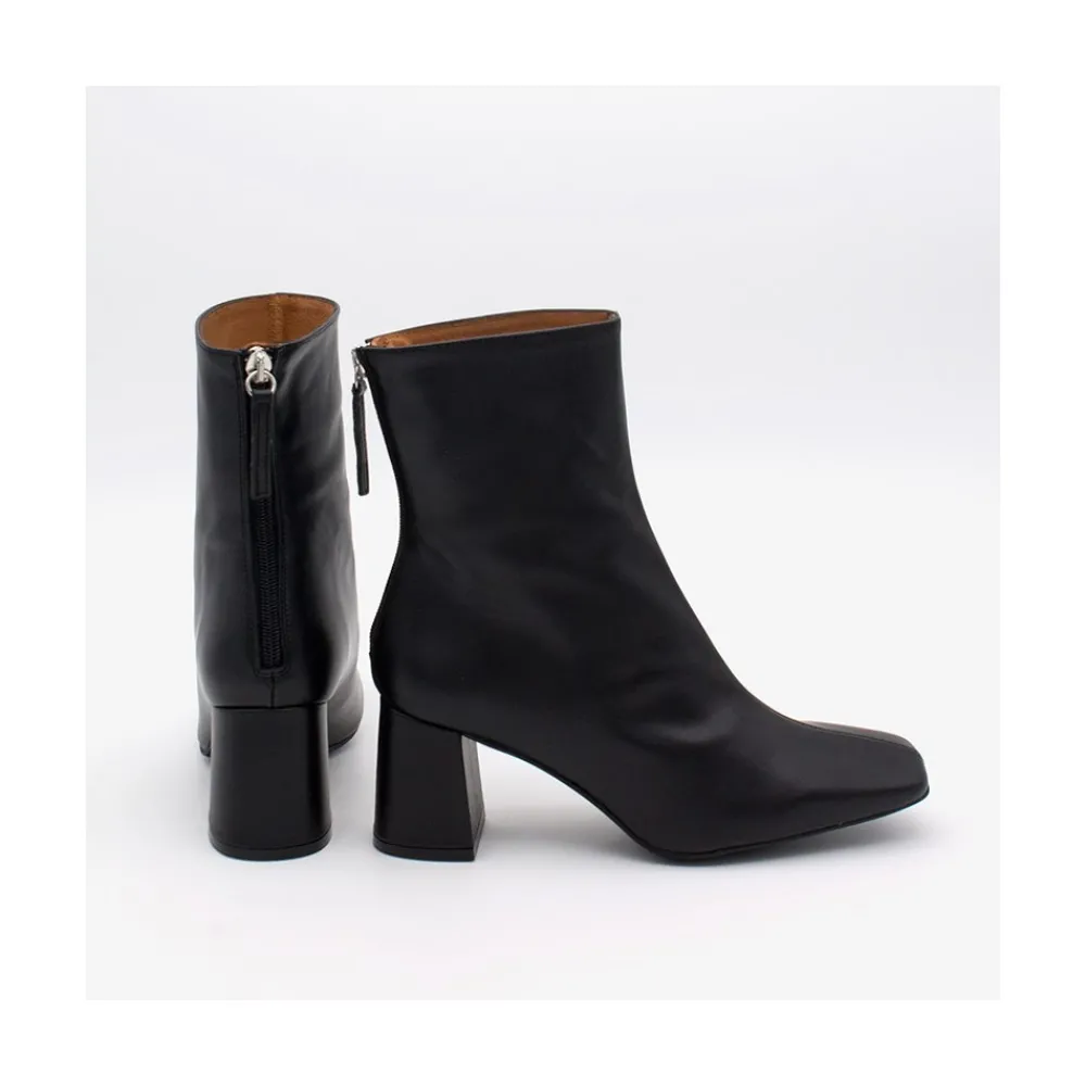ANGEL ALARCON Aland - Women S Square Toe Leather Booties, Wide Heel And Zip<Vrouwen Boots And Booties