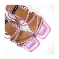 ANGEL ALARCON Guillian - Iridiscence Leather Strappy Sandal With Triangular Heel Design.<Vrouwen Sandals