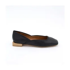 ANGEL ALARCON Hawn - Leather Pointed-Toe Flats<Vrouwen Last Units